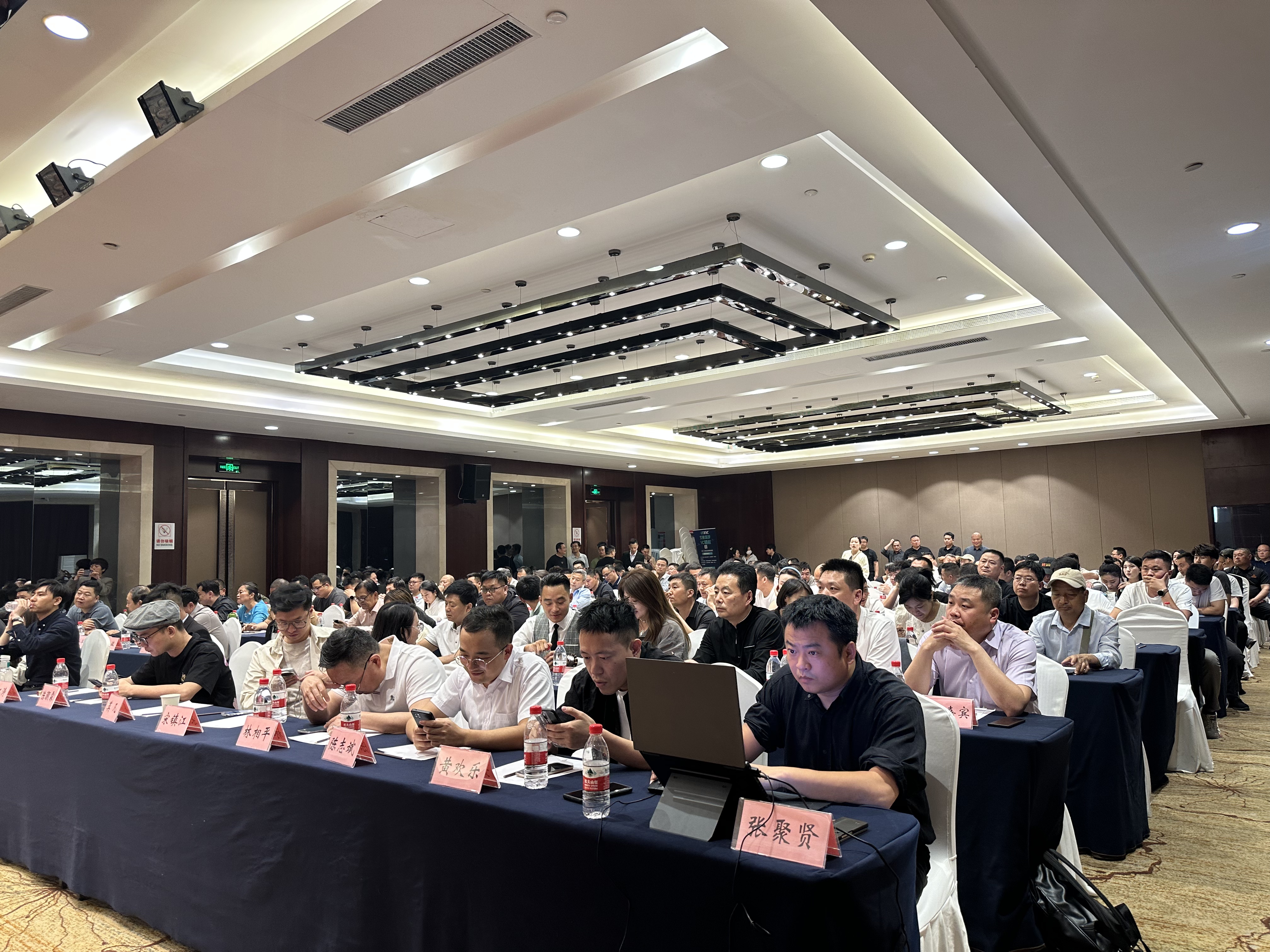 突破极限，见证全球顶尖交易员风采！EagleTrader现场分润30万！