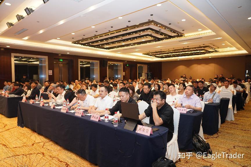 Eagle Trader现场发放分润奖金：突破单笔交易最高分润纪录